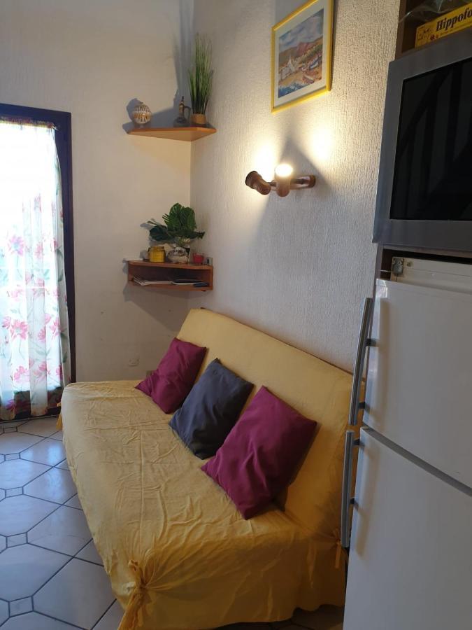 Studio Mezzanine vue port et mer La Londe-les-Maures Extérieur photo