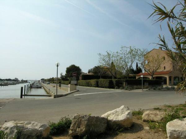 Studio Mezzanine vue port et mer La Londe-les-Maures Extérieur photo